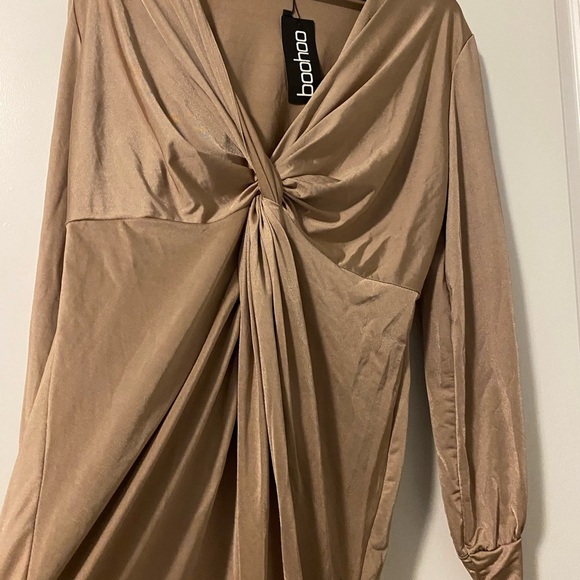 NEVER WORN! Boohoo Tan Twist Front Dress - Picture 2 of 6